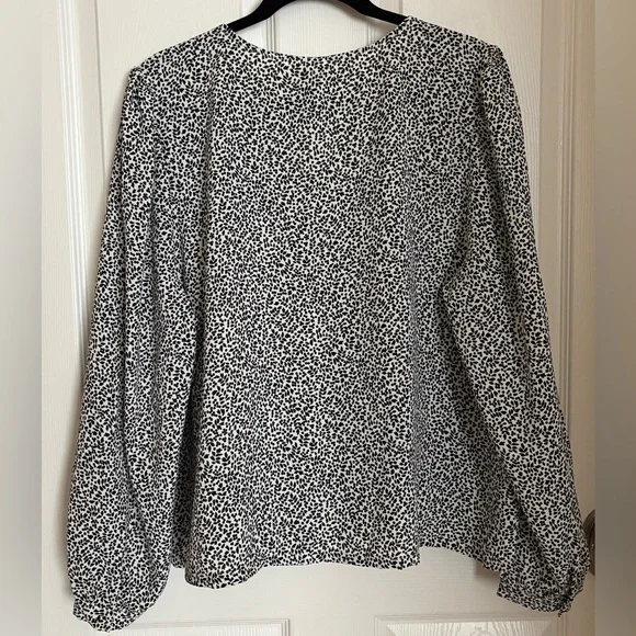 A New Day Women's Blouse - Picture 3 of 3